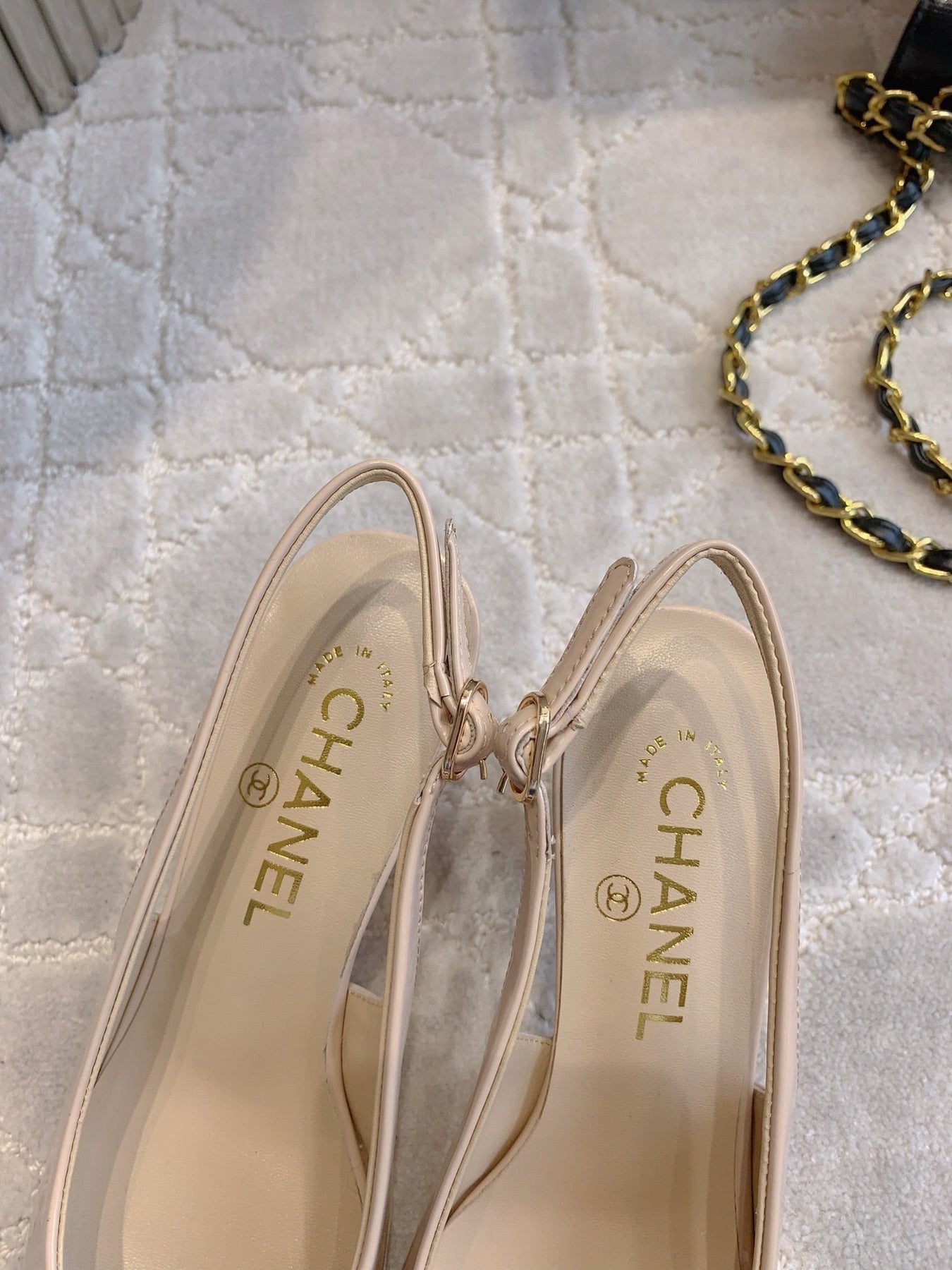 HIGH SLINGBACKS 65 MM IN BEIGE CREAM PATENT CALFSKIN