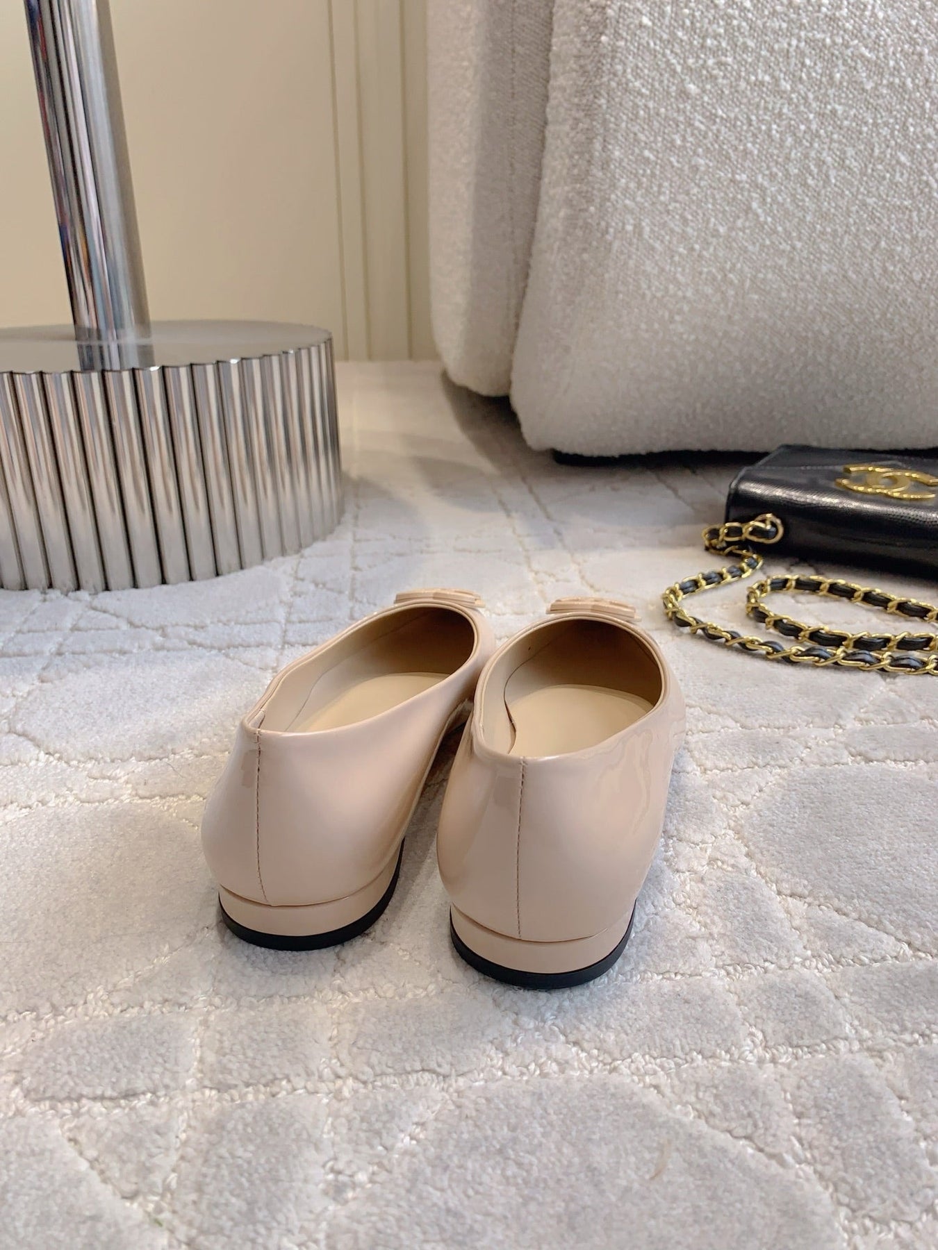 FLAT PUMP 2 CM IN BEIGE CREAM PATENT CALFSKIN