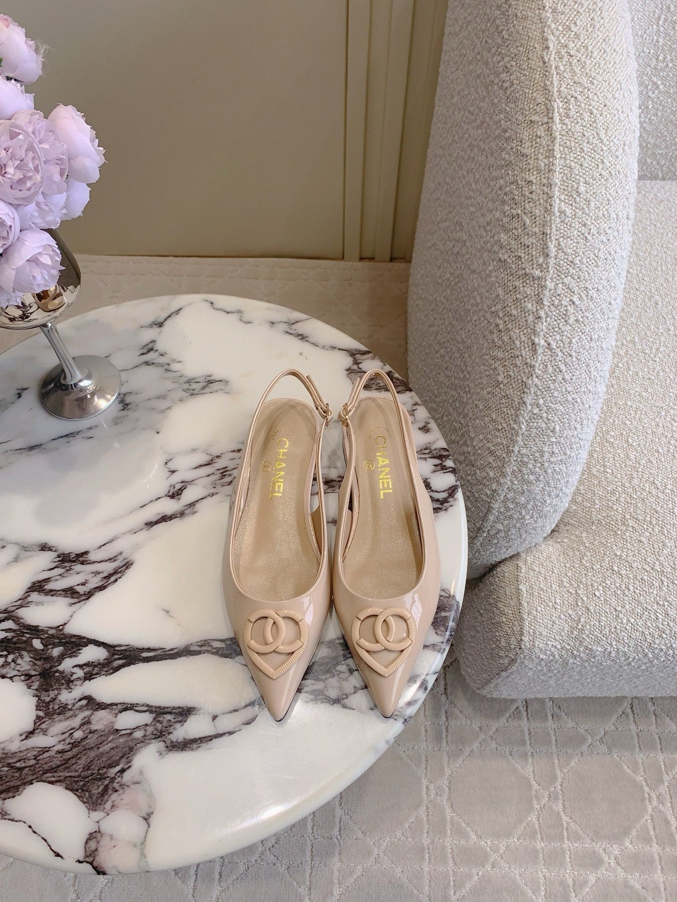 FLAT SLINGBACKS 2 CM IN BEIGE CREAM PATENT CALFSKIN
