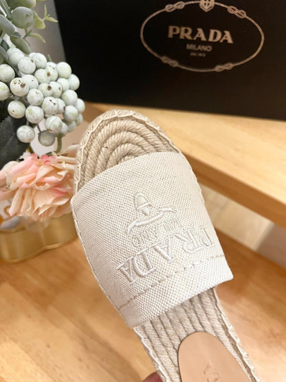 PRA CROCHET SLIPPERS CREAMY WHITE LINEN FABRIC