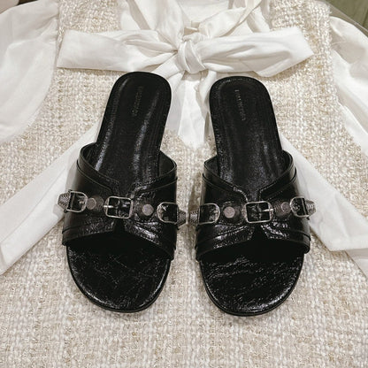 CAGOLE FLAT SANDALS IN BLACK WAX-OIL SHEEPSKIN