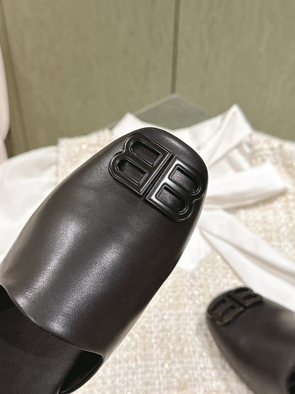 BLACK SHINY LAMBSKIN SQUARE TOE FLAT MULES BLACK BUCKLE