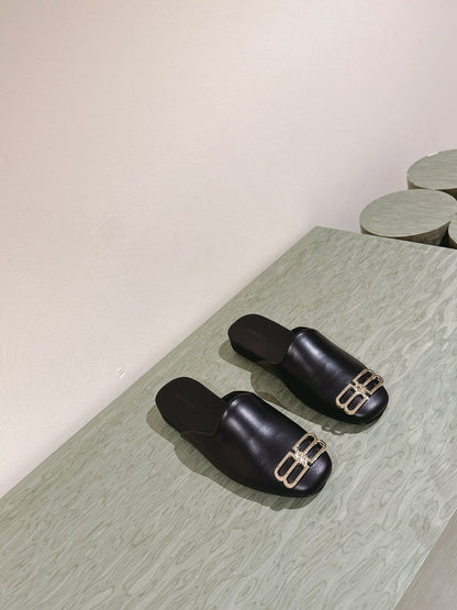 BLACK SHINY LAMBSKIN SQUARE TOE FLAT MULES GOLD BUCKLE