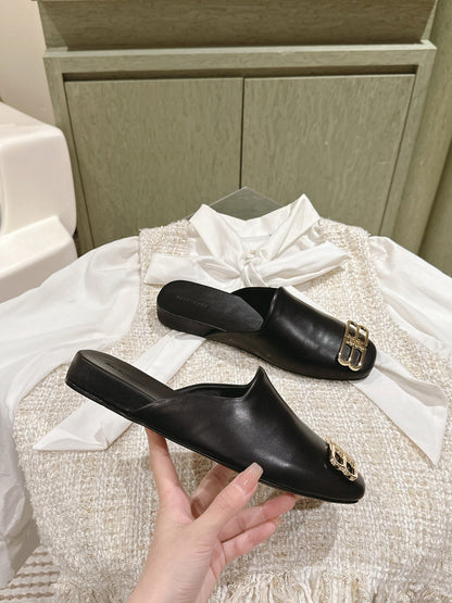 BLACK SHINY LAMBSKIN SQUARE TOE FLAT MULES GOLD BUCKLE