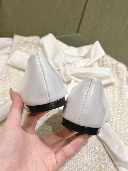 POINTED BB GOLD BUCKLE BALLET FLAT IN WHITE SHINY LAMBSKIN