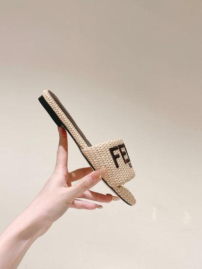 FENDI SIGNATURE MULE SLIDES IN BEIGE FIBRE WITH BROWN EMBROIDERED LOGO