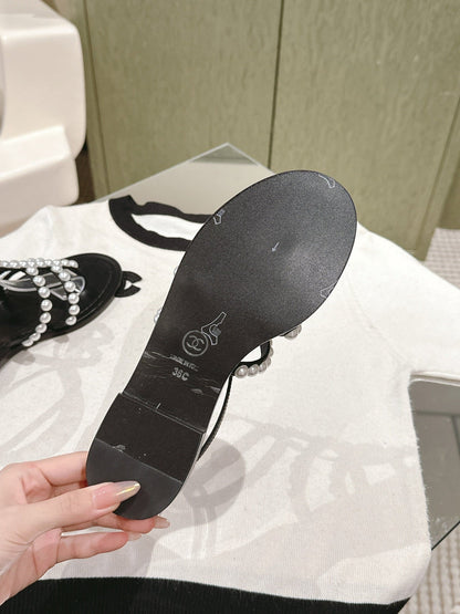 CC SANDALS PEARL ROMAN IN BLACK LAMBSKIN