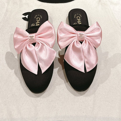 CC MULE WITH SILK LIGHT PINK BOW AND BLACK LAMBSKIN