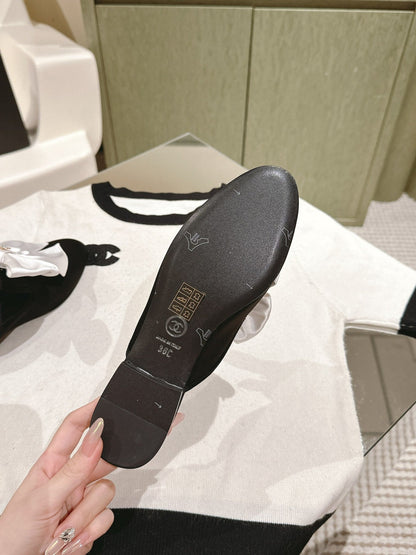 CC MULE WITH SILK WHITE BOW AND BLACK LAMBSKIN