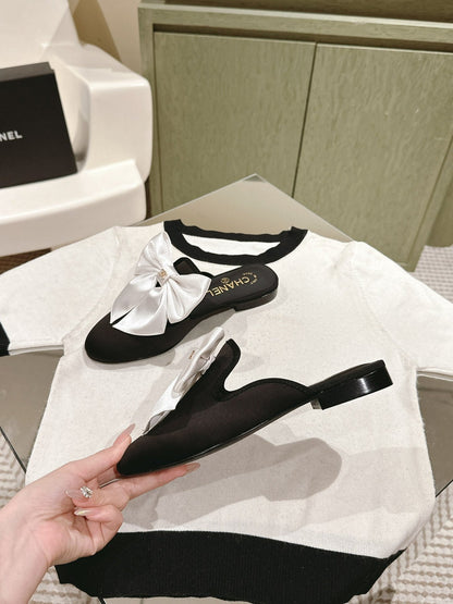 CC MULE WITH SILK WHITE BOW AND BLACK LAMBSKIN