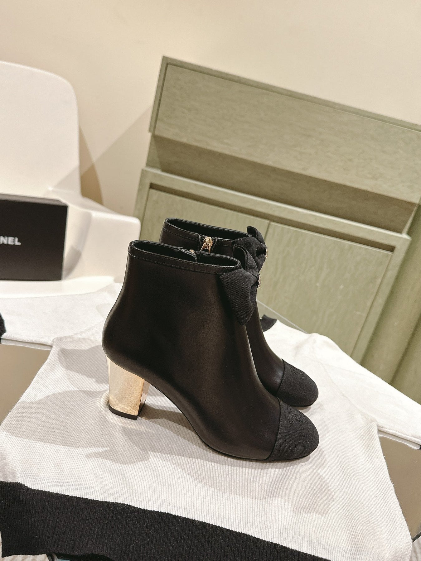 CC SHORT BOOST BLACK PURE LAMBSKIN