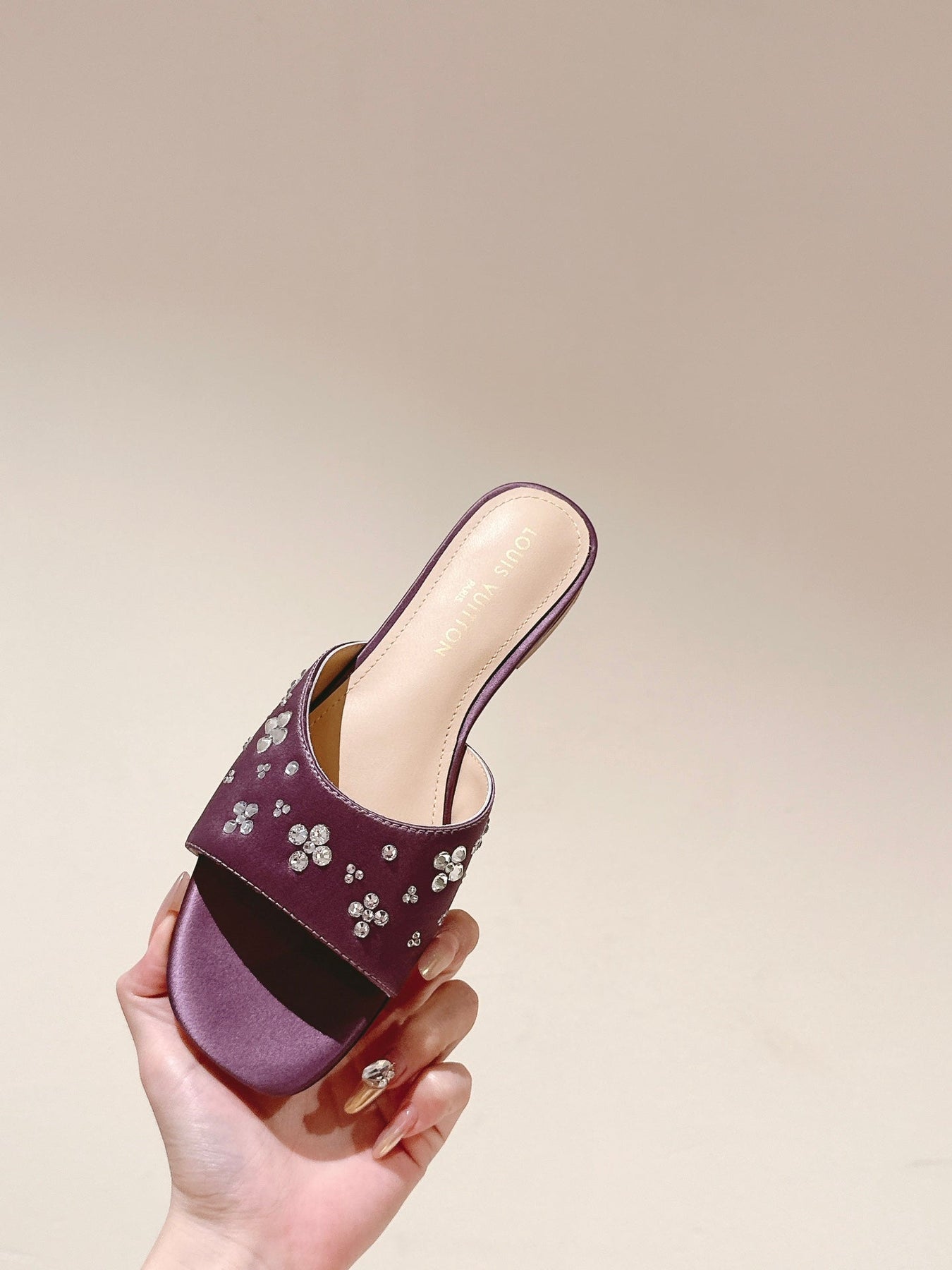 LV WOMEN FLAT MULE IN MAUVE PURPLE SATIN WITH RHINESTONE