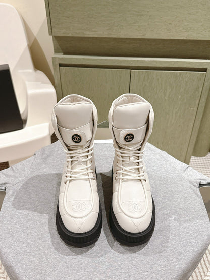 MARTIN BOOTS IN WHITE EMBROIDERED CALFSKIN