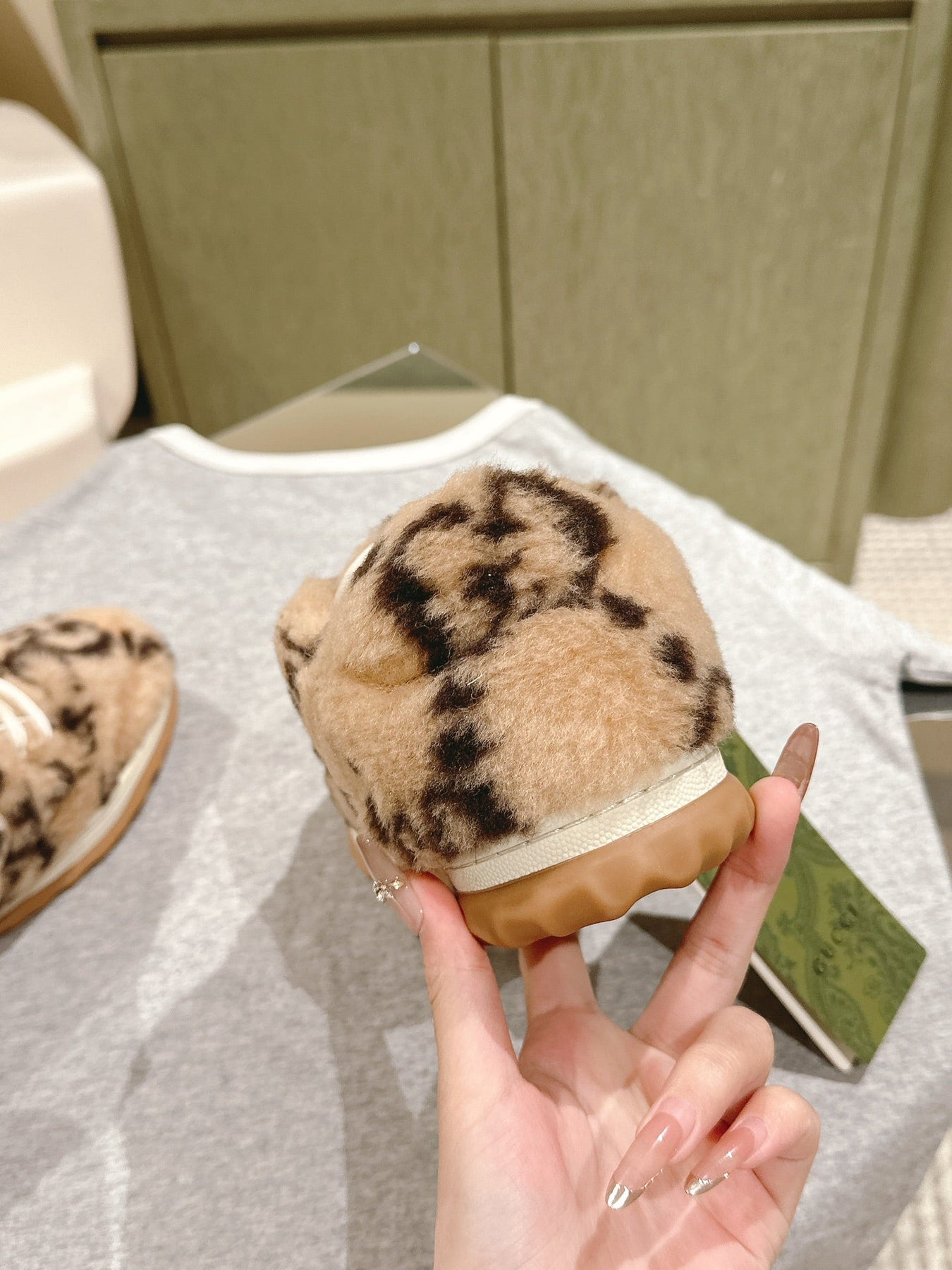 GG INTERLOCKING G SNEAKER IN BEIGE WOOL