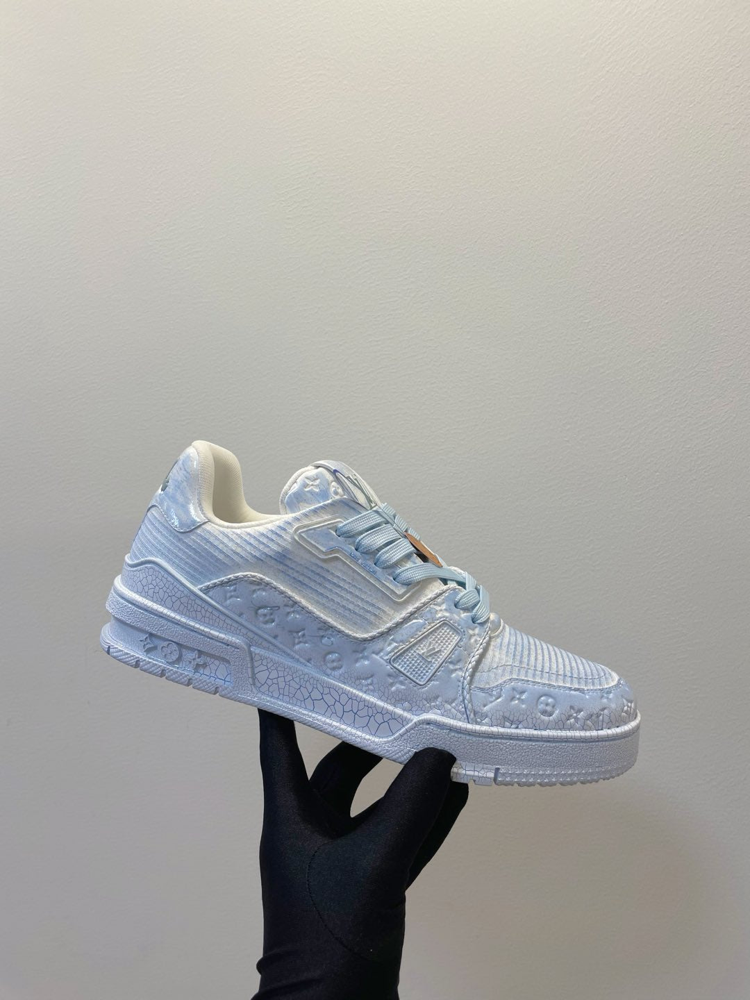 LV TRAINER MAXI SNEAKER IN WHITE MIX LIGHT BLUE EMBOSSED CALFSKIN
