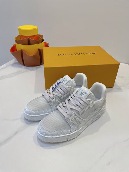 LV TRAINER MAXI SNEAKER IN WHITE EMBOSSED CALFSKIN