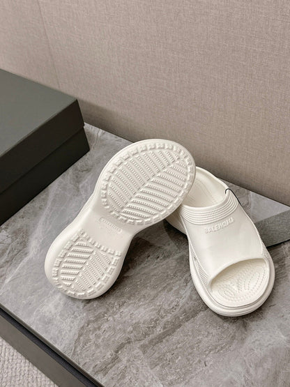 POOL CROCS SLIDE SANDAL IN WHITE RUBBER