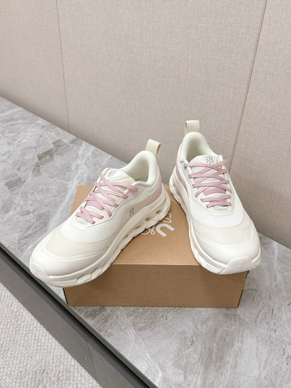 RUN SNEAKER IN PASTEL GRAY MIX BABY PINK SUEDE AND MESH FABRIC