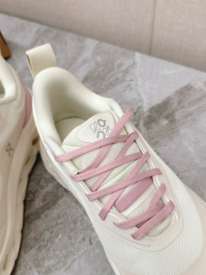 RUN SNEAKER IN PASTEL GRAY MIX BABY PINK SUEDE AND MESH FABRIC