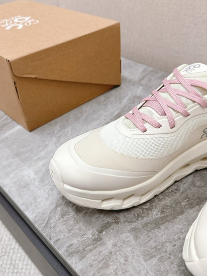 RUN SNEAKER IN PASTEL GRAY MIX BABY PINK SUEDE AND MESH FABRIC