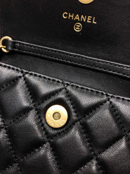 MINI FLAP BAG 12 IN BLACK QUILTED LAMBSKIN GOLD HARDWARE