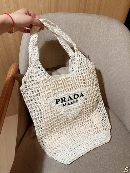BLACK EMBROIDED LOGO TOTE BAG 38 IN WHITE WOVEN RAFFIA