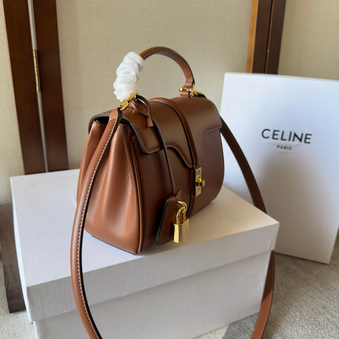 CLASSIQUE BAG 17 IN NUTMEG BROWN CALFSKIN GOLD HARDWARE