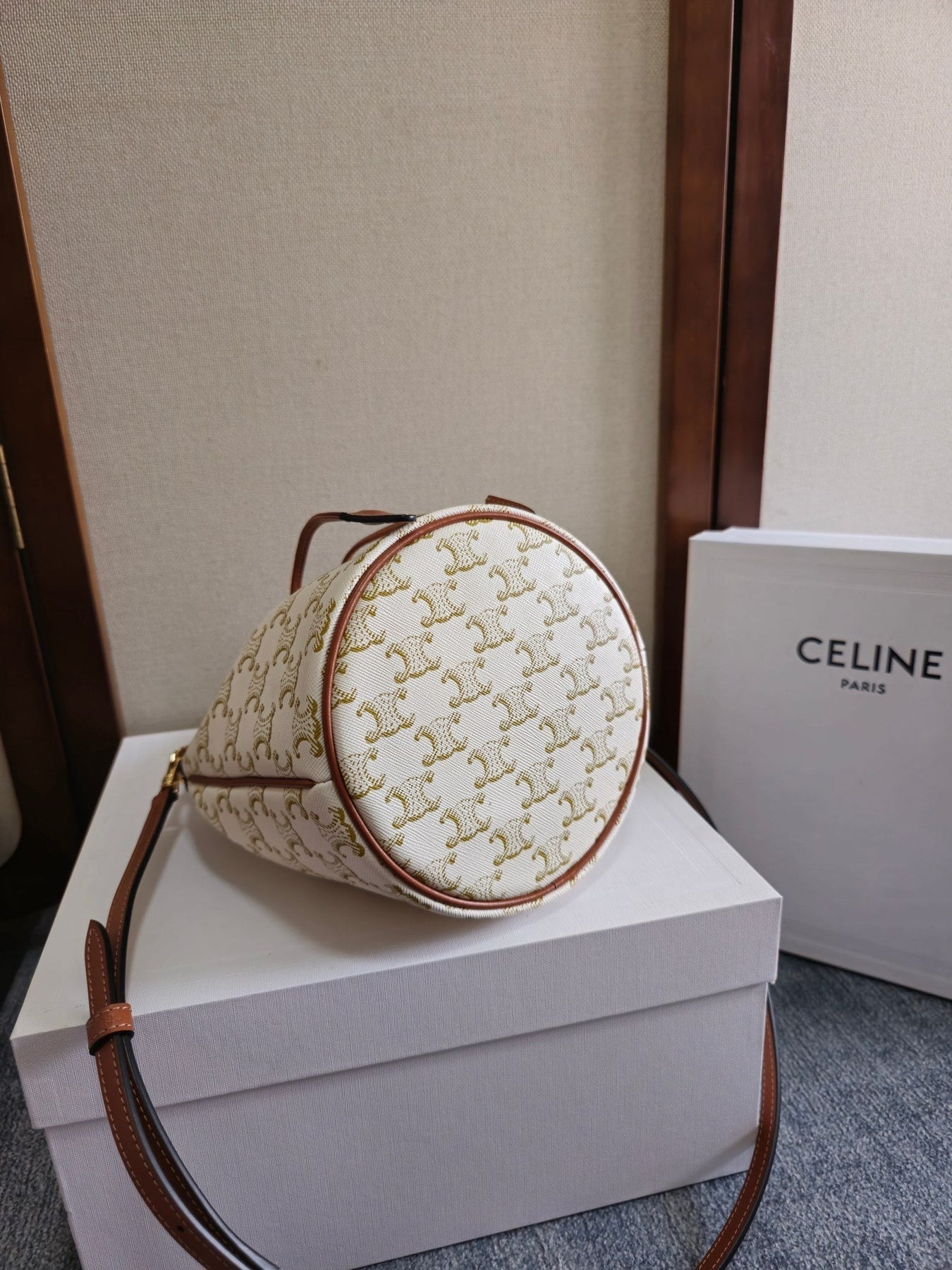CLARA BAG 19 IN WHITE TRIOMPHE CANVAS AND BROWN CALFSKIN TRIM