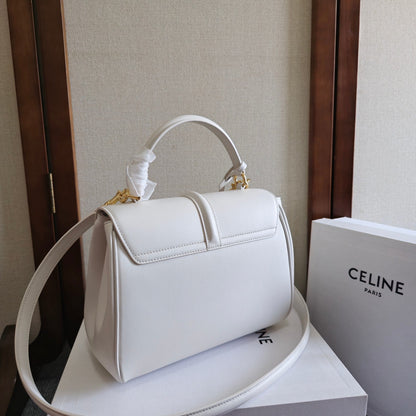 CLASSIQUE BAG 23 IN WHITE CALFSKIN GOLD HARDWARE