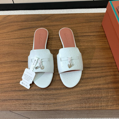 FLAT SLIPPERS IN WHITE LAMBSKIN OSTRICH SKIN