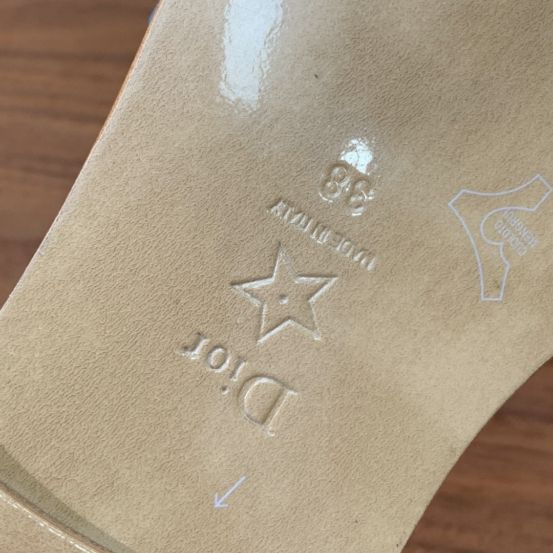 DWAY CERULEAN BLUE CALFSKIN AND GOLD LOGO