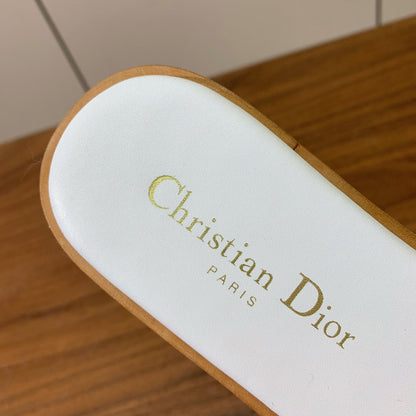 DWAY WHITE CALFSKIN AND GOLD LOGO