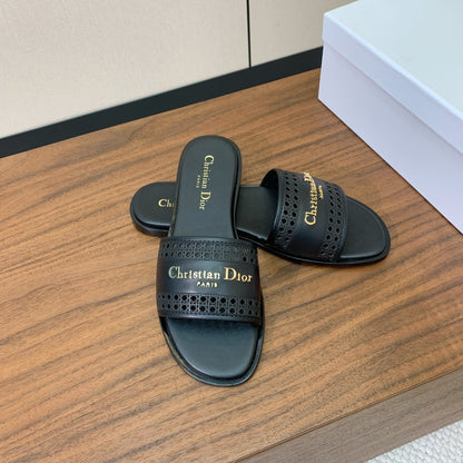 DWAY BLACK CALFSKIN AND GOLD LOGO