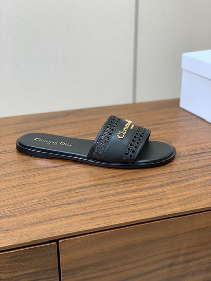 DWAY BLACK CALFSKIN AND GOLD LOGO