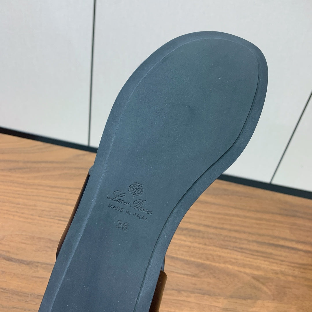 FLIP FLOPS SANDAL IN BLACK CALFSKIN