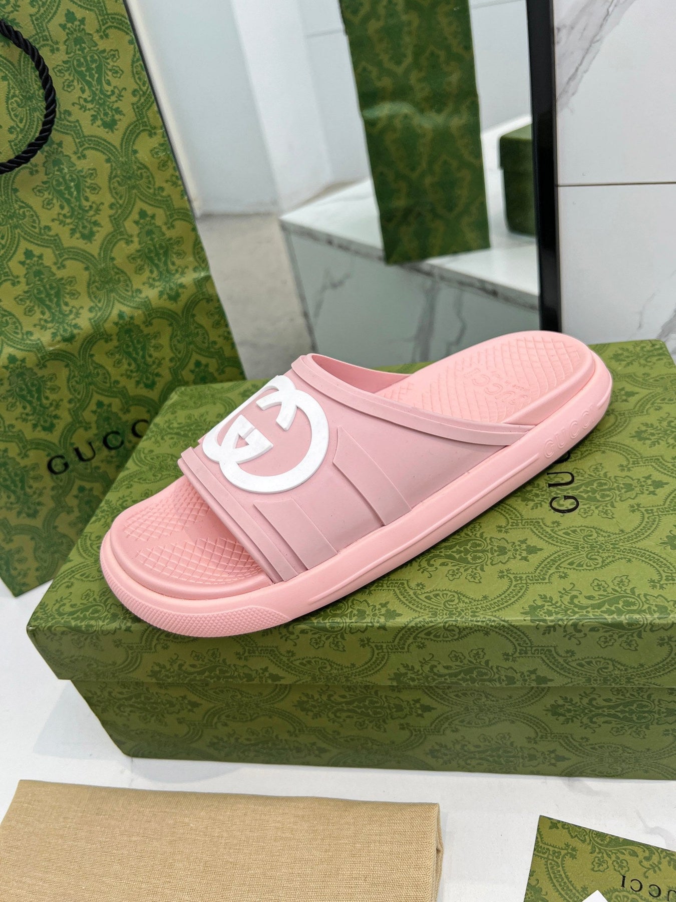 PLATFORM SLIPPERS IN LIGHT PINK IMPORTED TPU
