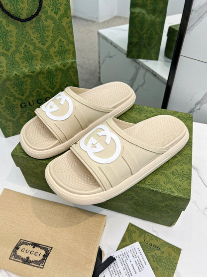PLATFORM SLIPPERS IN SAND BROWN IMPORTED TPU