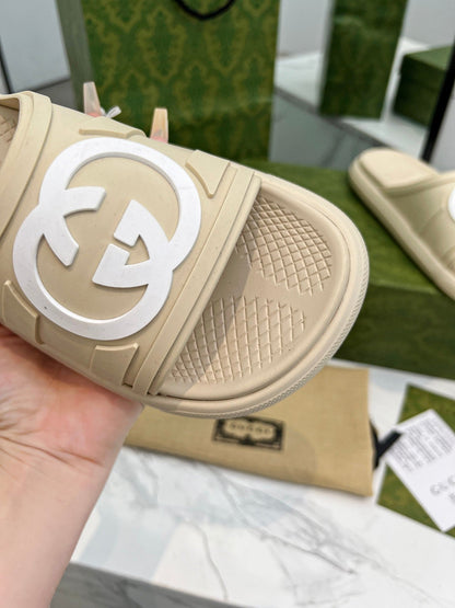 PLATFORM SLIPPERS IN SAND BROWN IMPORTED TPU