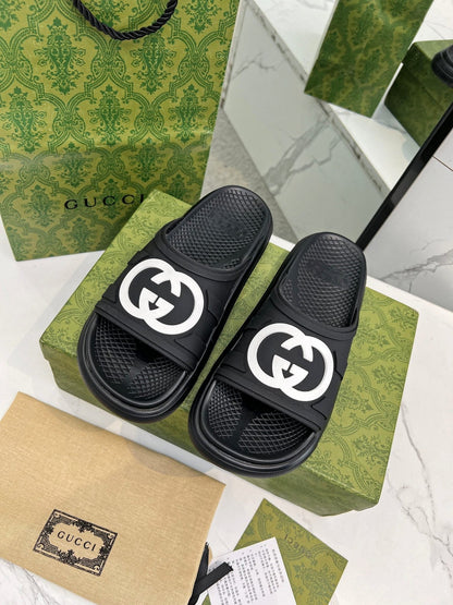 PLATFORM SLIPPERS IN BLACK IMPORTED TPU