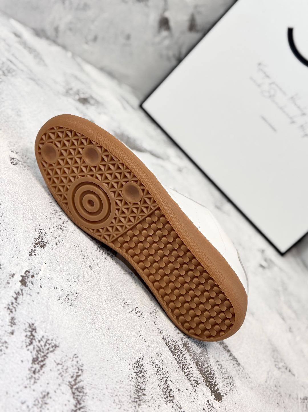 RETRO SNEAKERS IN WHITE SMOOTH LAMBSKIN