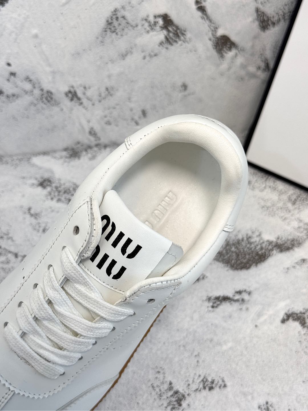 RETRO SNEAKERS IN WHITE SMOOTH LAMBSKIN