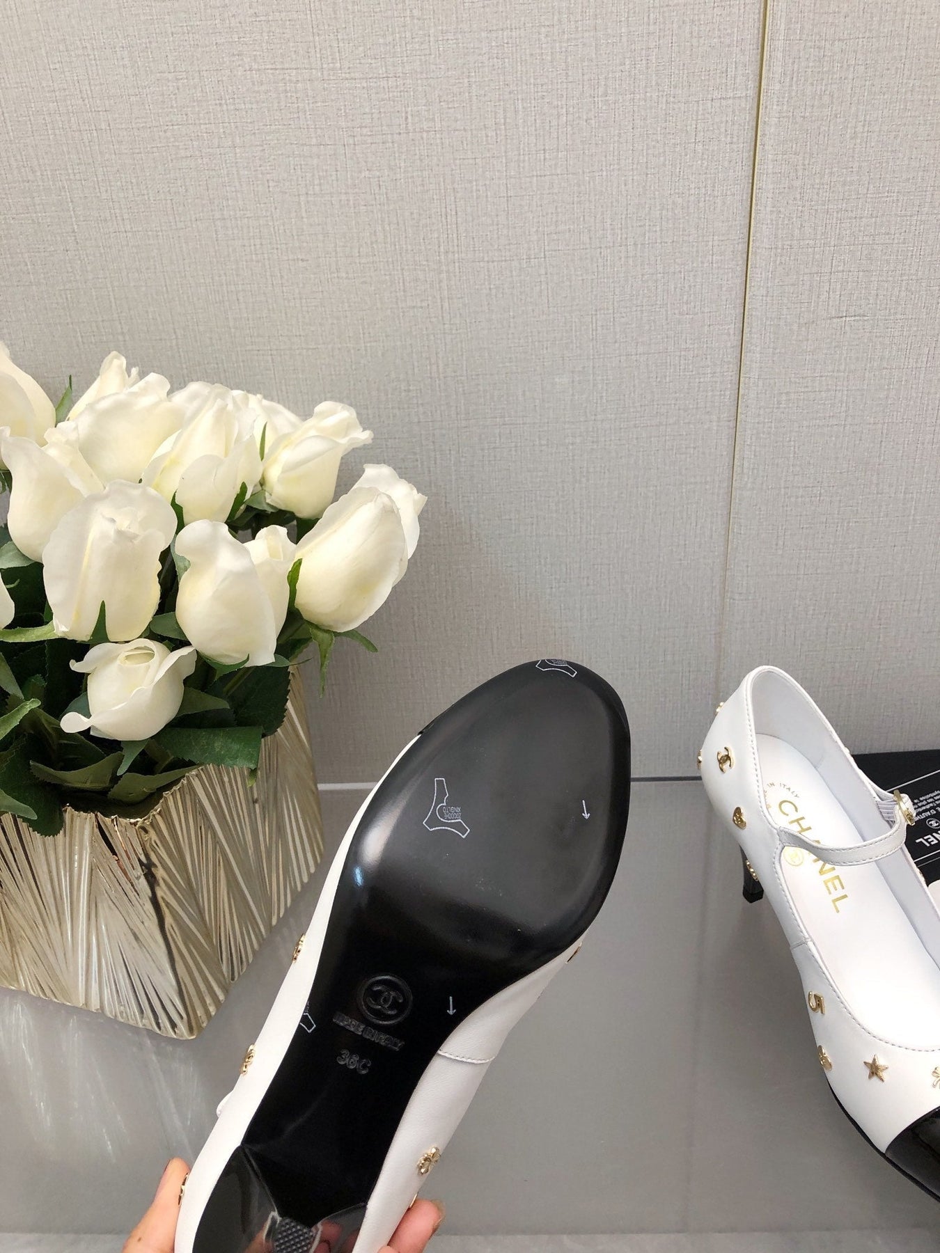 MARY JANE WHITE MIX BLACK LAMBSKIN ATTACH METAL