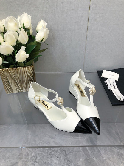 CAMELLIA CAP JANE SANDALS IN WHITE MIX BLACK LAMBSKIN