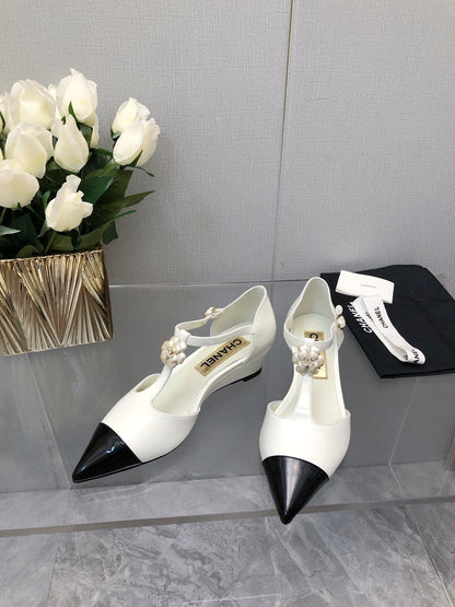 CAMELLIA CAP JANE SANDALS IN WHITE MIX BLACK LAMBSKIN