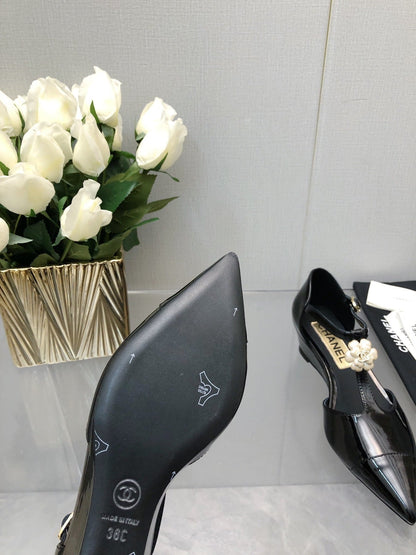 CAMELLIA CAP JANE SANDALS IN BLACK LAMBSKIN