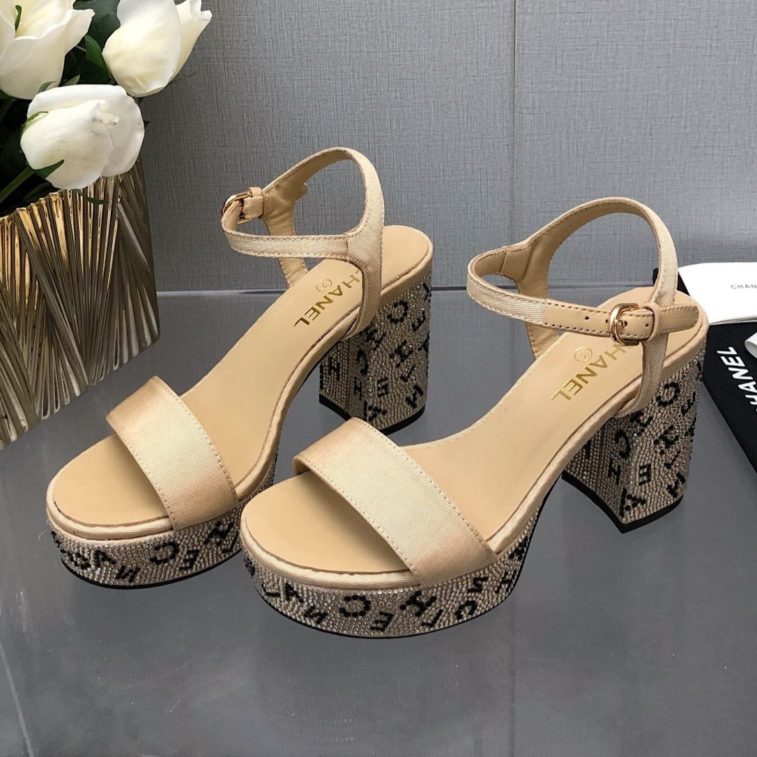 BLOCK HEEL WITH CRYSTAL 9 CM SANDAL IN SAND BROWN FABRIC