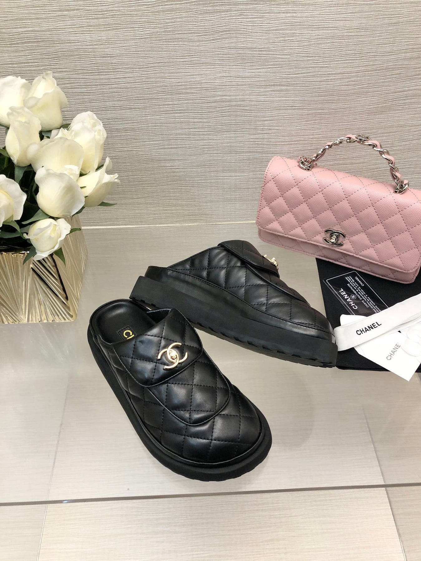 CC TURNLOCK FLAP MULES BLACK LAMBSKIN