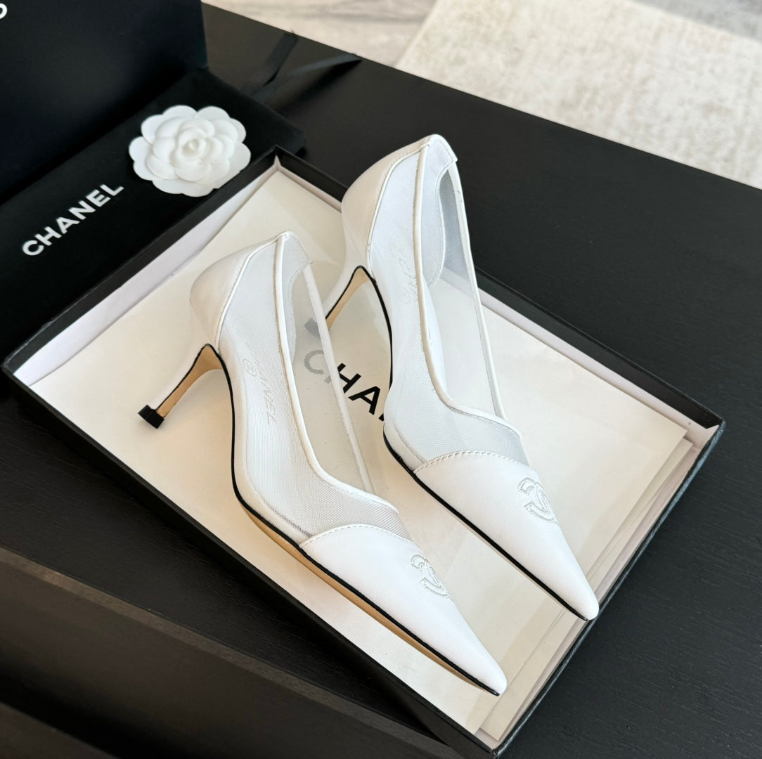MESH LOGO HEELS IN WHITE LAMBSKIN