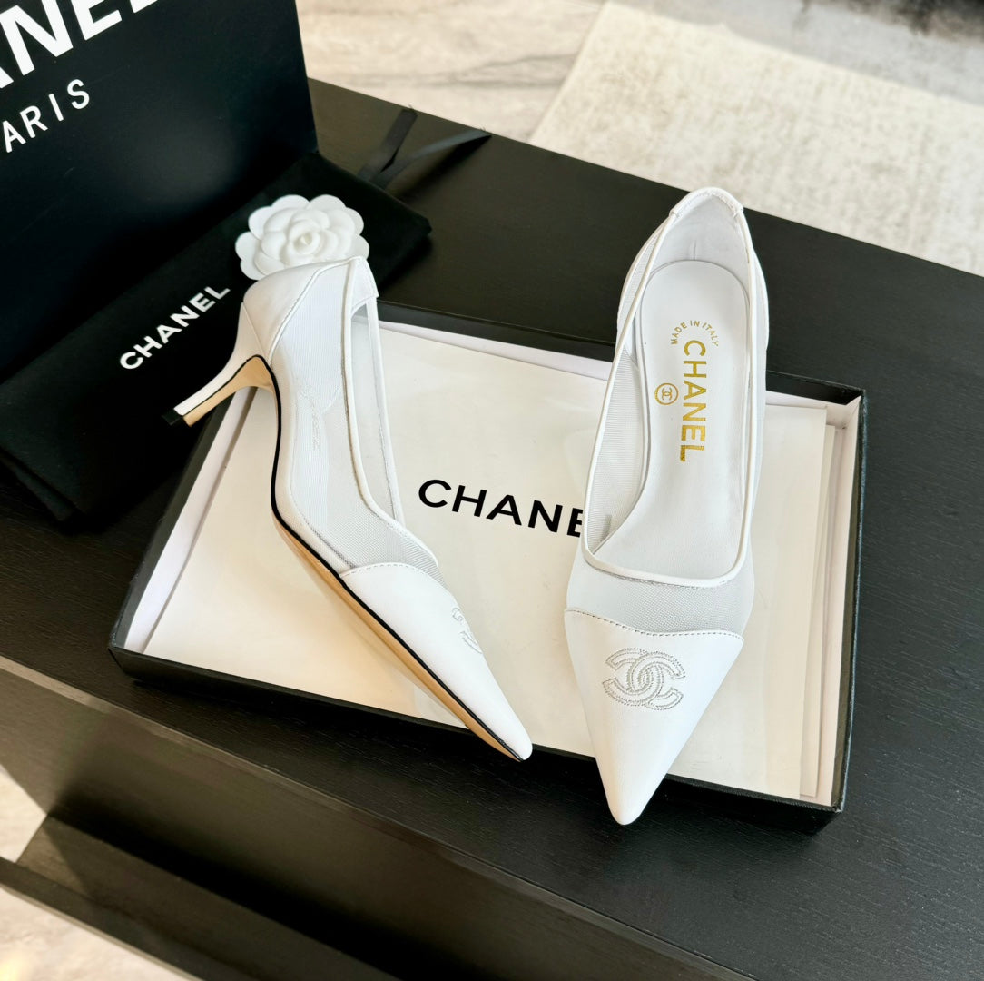 MESH LOGO HEELS IN WHITE LAMBSKIN