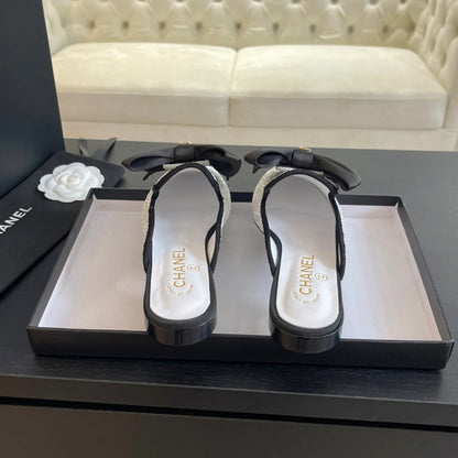 BIG BOW FLAT MULE SANDALS IN WHITE SILK WITH GLITTER SEQUINS